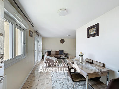 Appartement - 83 m² - 5 pièces