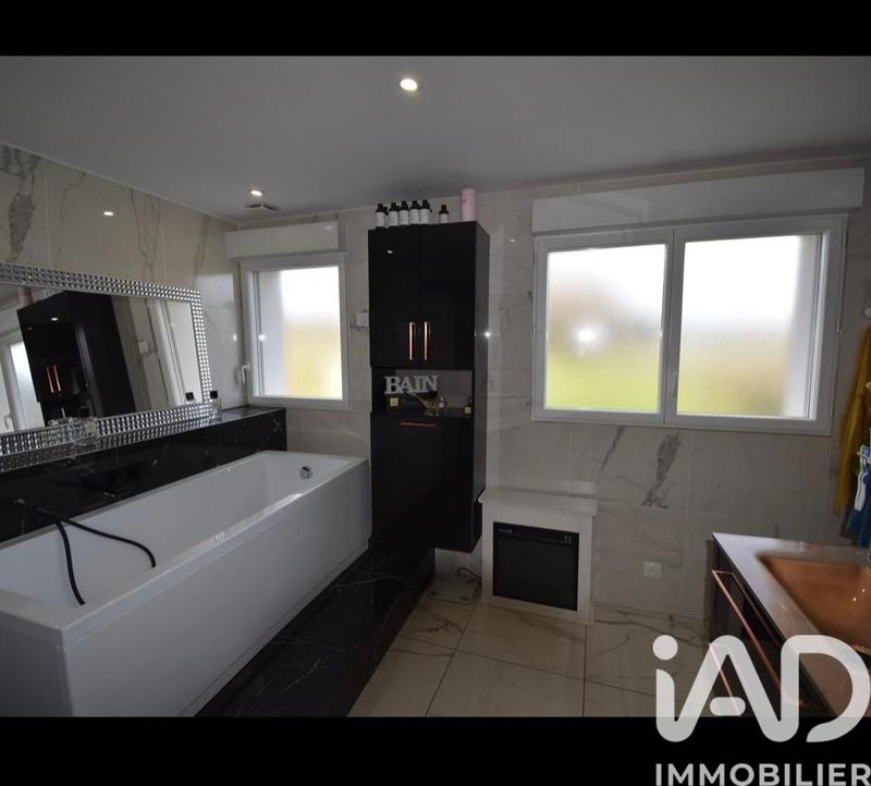 Maison - 165 m² - 5 pièces