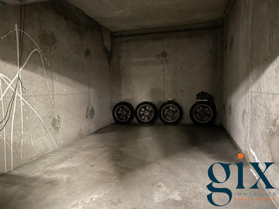 Parking / Garage - 16 m²