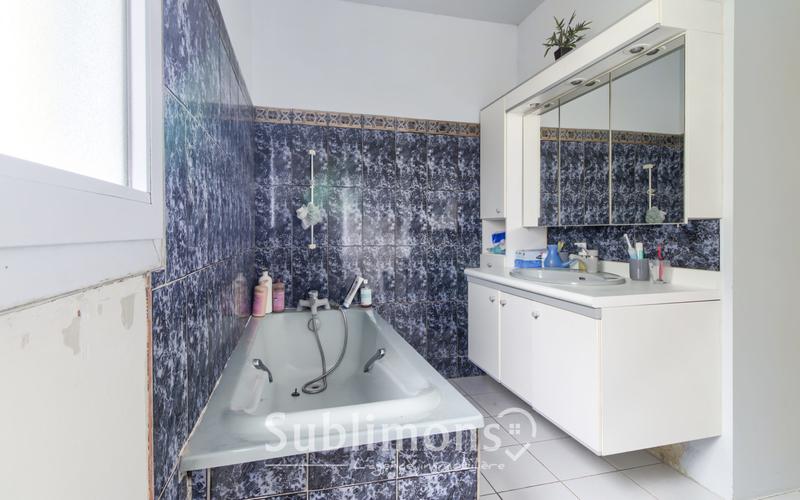 Maison - 144 m² - 8 pièces