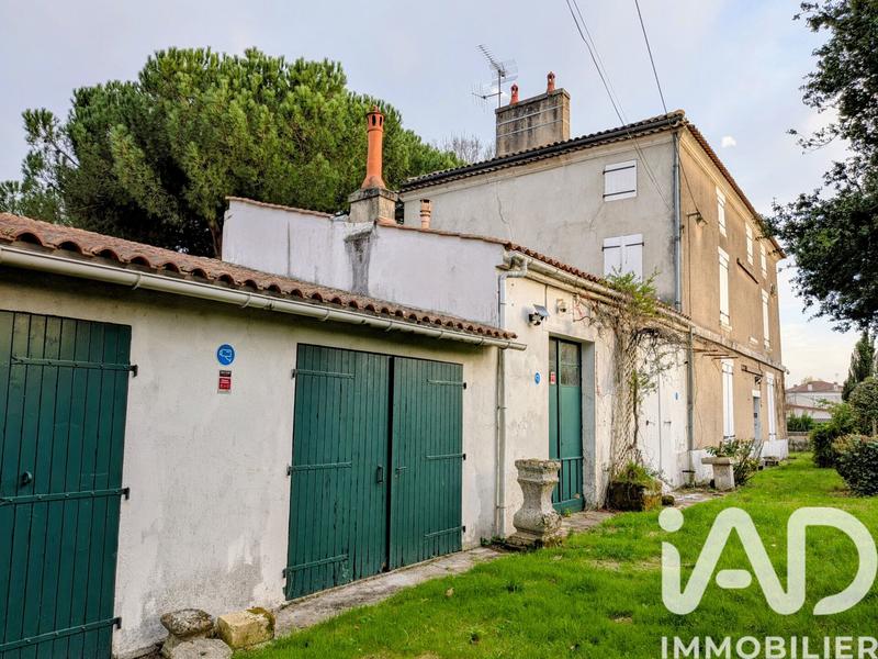 Maison - 235 m² - 10 pièces