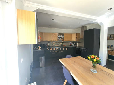 Maison - 123 m² - 6 pièces