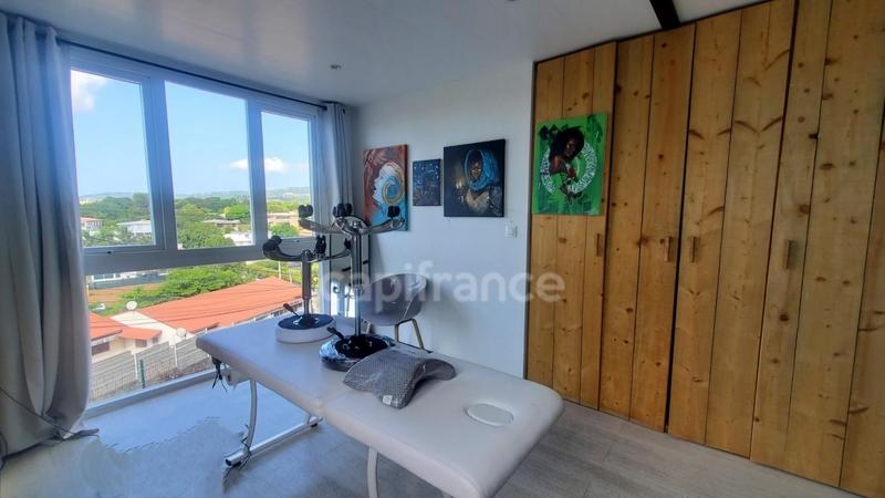 Immeuble - 209 m² - 9 pièces