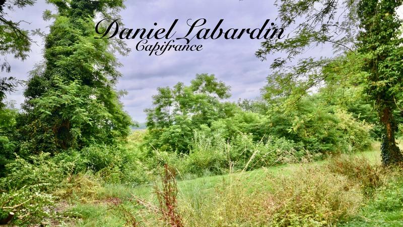 Maison - 235 m² - 8 pièces