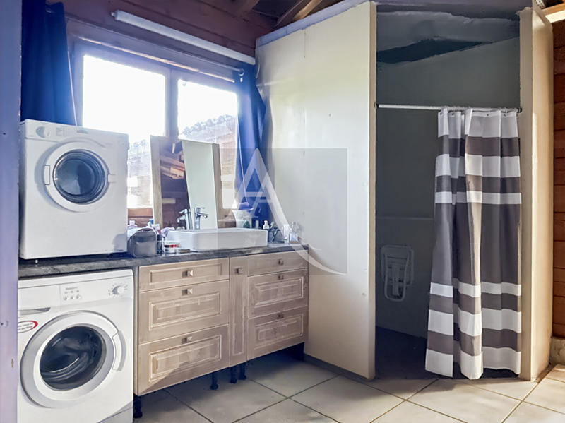 Maison - 300 m² - 6 pièces