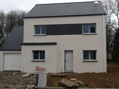 Maison - 90 m² - 4 pièces