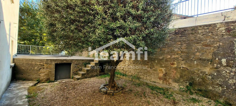 Maison - 170 m² - 9 pièces