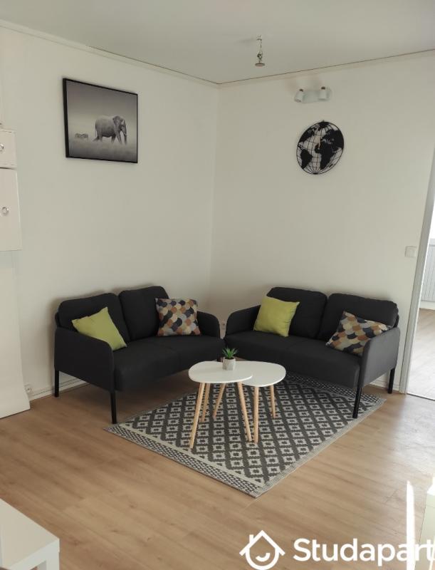 Chambre - 10 m² - 1 pièce