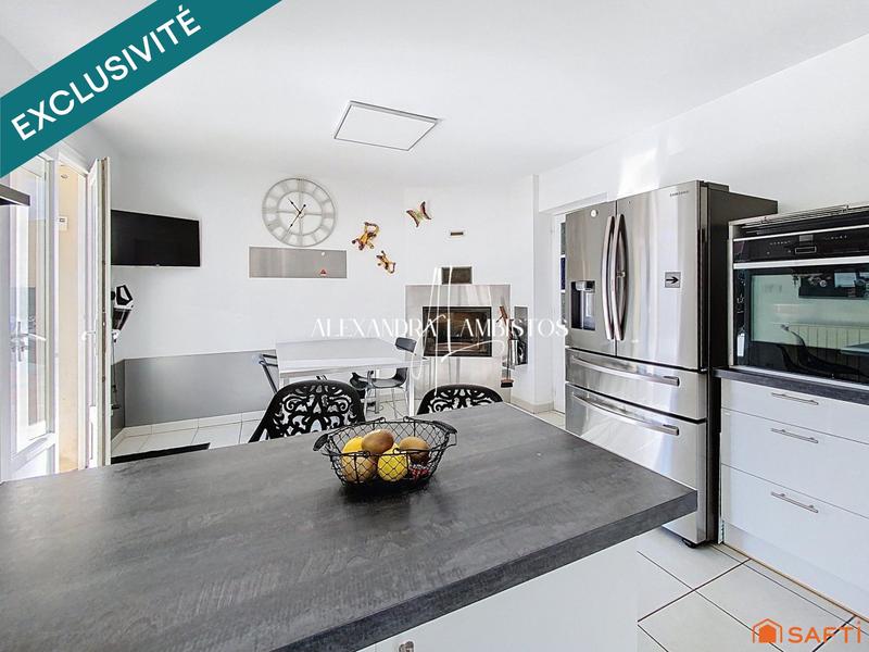 Maison - 248 m² - 10 pièces