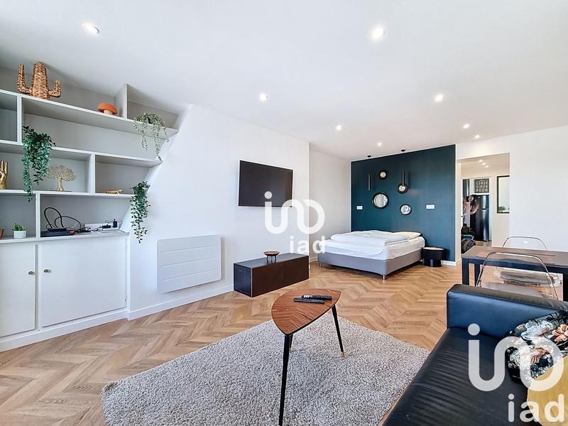 Studio - 40 m² - 2 pièces