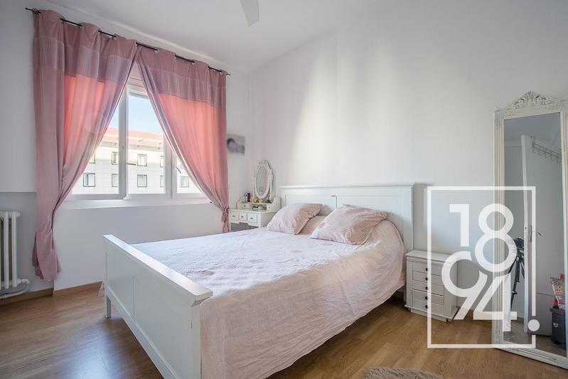 Appartement - 111 m² - 4 pièces