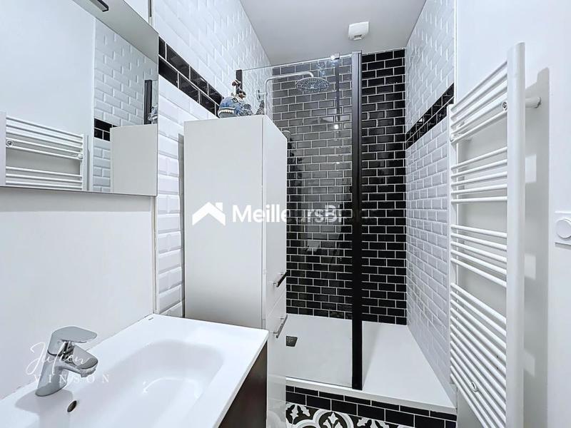 Appartement ancien - 90 m² - 4 pièces