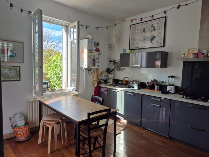Maison - 90 m² - 5 pièces