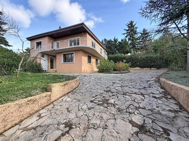 Villa - 200 m² - 5 pièces