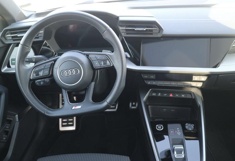 Audi A3 sportback 45 TFSIe 245 s-Line Hybride Rechargeable / Toit Ouvrant Volant Méplat B&amp;O Coffre Elec Keyless