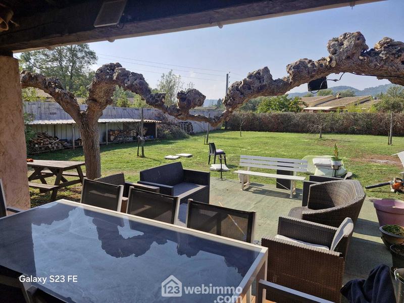 Villa - 90 m² - 4 pièces