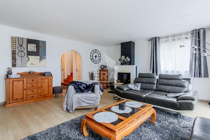 Maison - 161 m² - 8 pièces