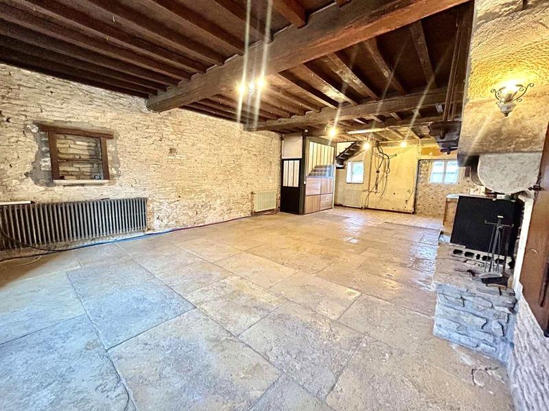 Maison traditionnelle - 220 m² - 10 pièces