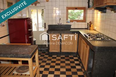 Maison - 144 m² - 8 pièces