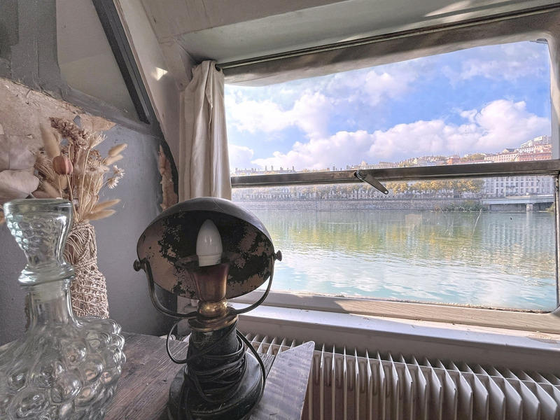 Péniche - 160 m² - 6 pièces