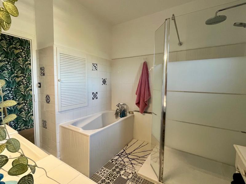 Maison traditionnelle - 158 m² - 6 pièces