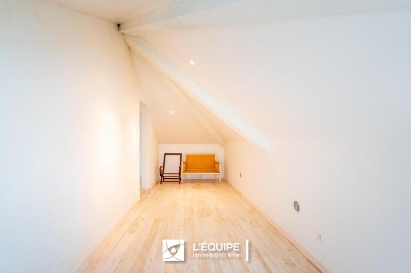 Maison - 185 m² - 7 pièces