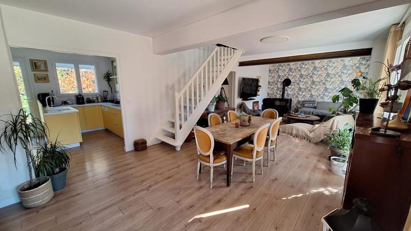Maison - 135 m² - 6 pièces