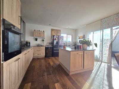 Maison contemporaine - 145 m² - 4 pièces