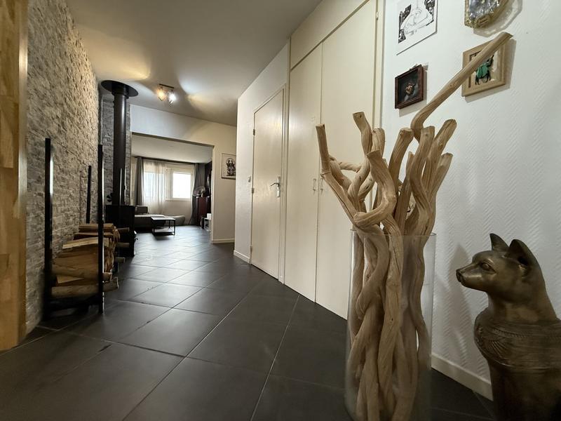 Appartement - 175 m² - 6 pièces