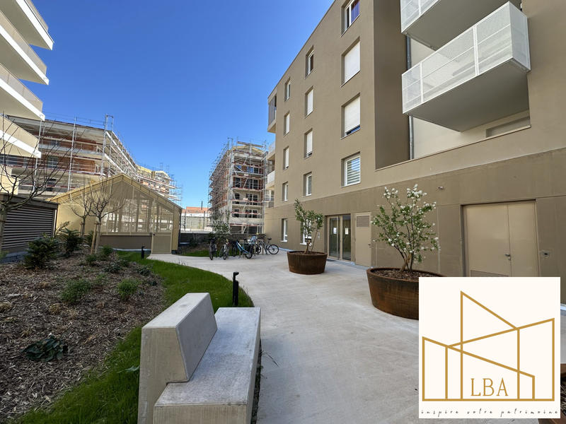 Appartement - 84 m² - 4 pièces