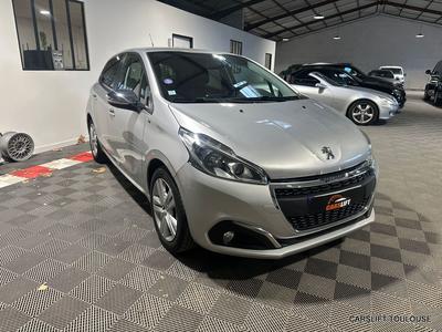 Peugeot 208 1.2i Vti 82cv Style - Distribution Faite