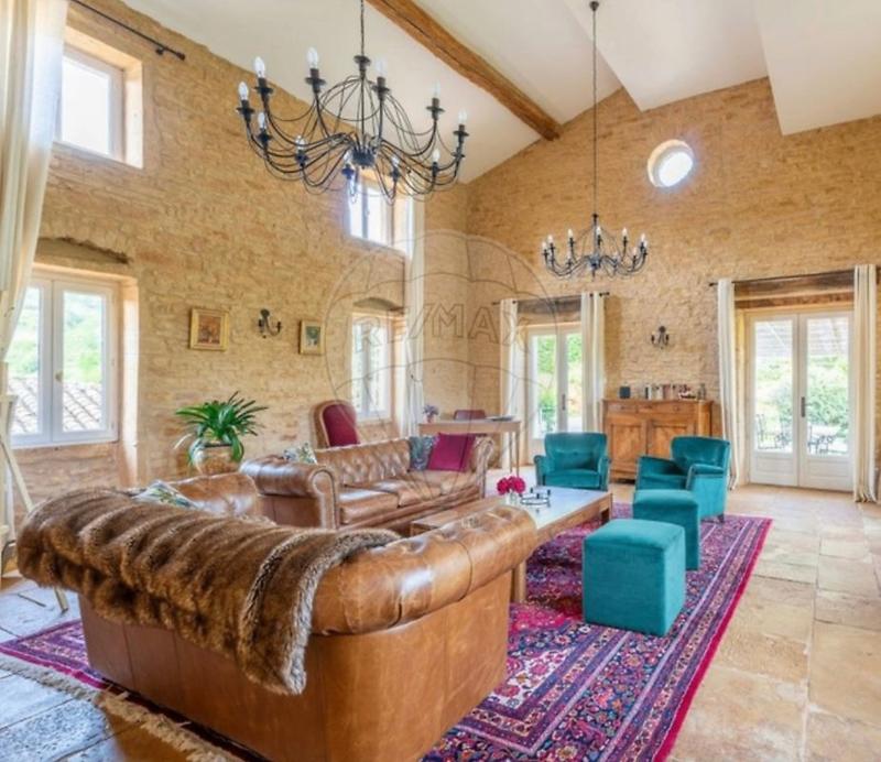 Maison - 403 m² - 10 pièces