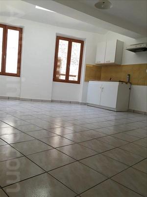 Appartement - 95 m² - 6 pièces