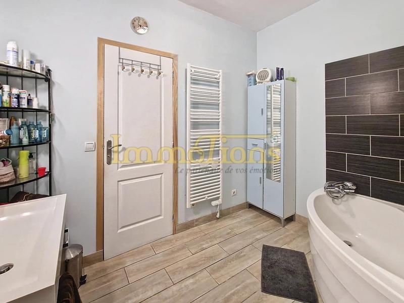 Maison - 140 m² - 6 pièces