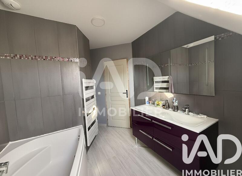 Maison - 105 m² - 5 pièces