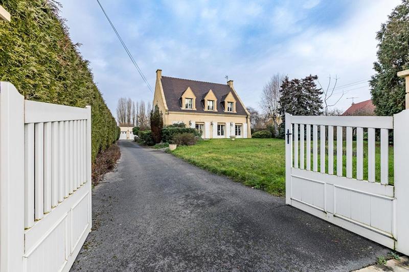 Maison - 216 m² - 6 pièces