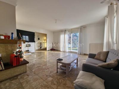 Maison - 165 m² - 8 pièces