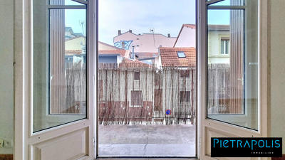 Appartement - 94 m² - 4 pièces