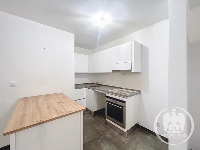 Appartement - 77 m² - 4 pièces