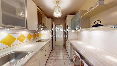 Appartement - 89 m² - 4 pièces