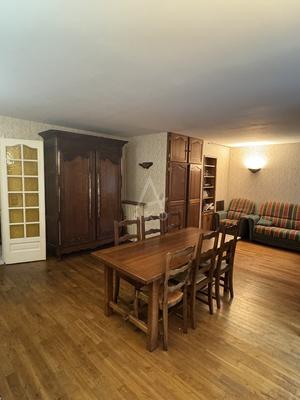 Appartement ancien - 80 m² - 4 pièces