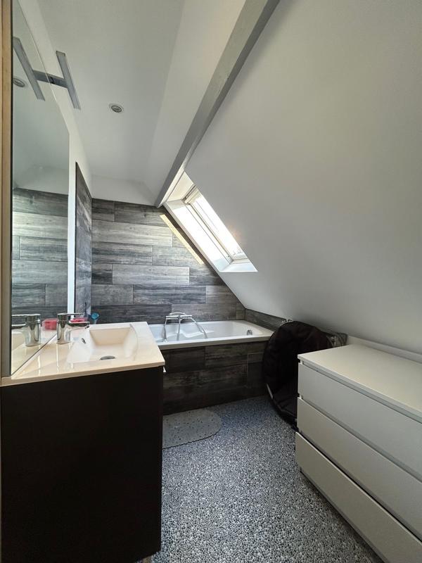 Maison - 97 m² - 4 pièces