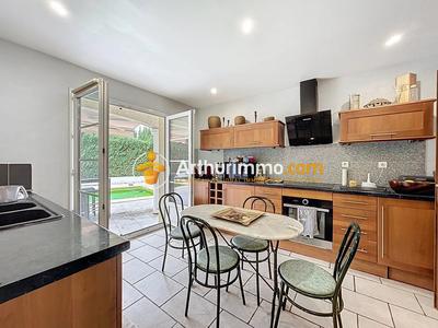 Maison - 165 m² - 5 pièces