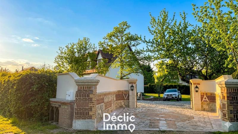 Maison - 197 m² - 8 pièces