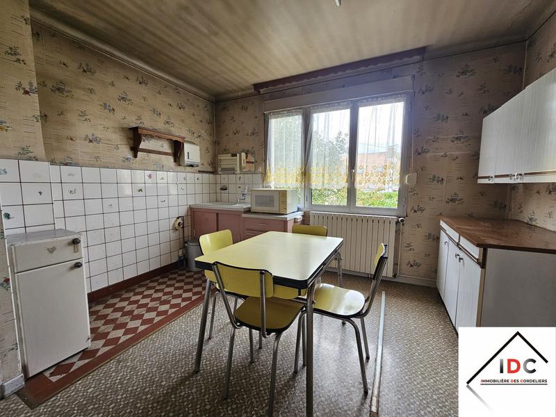 Maison - 90 m² - 5 pièces