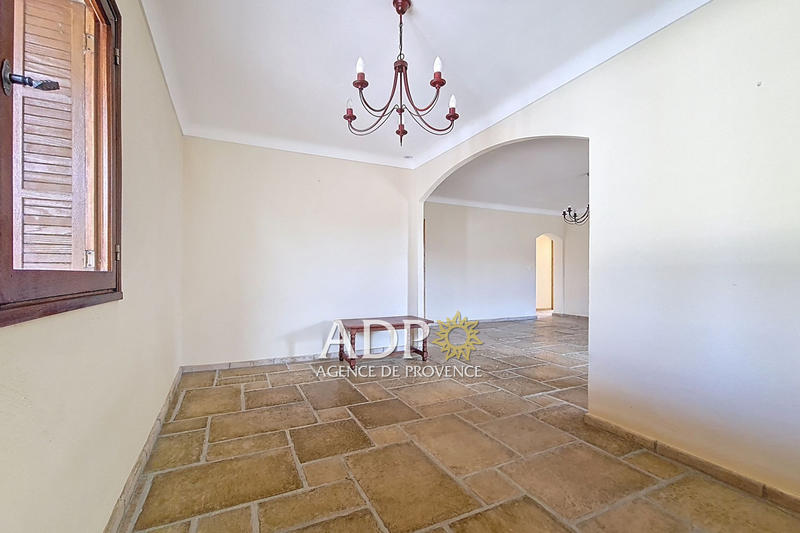 Appartement - 142 m² - 6 pièces