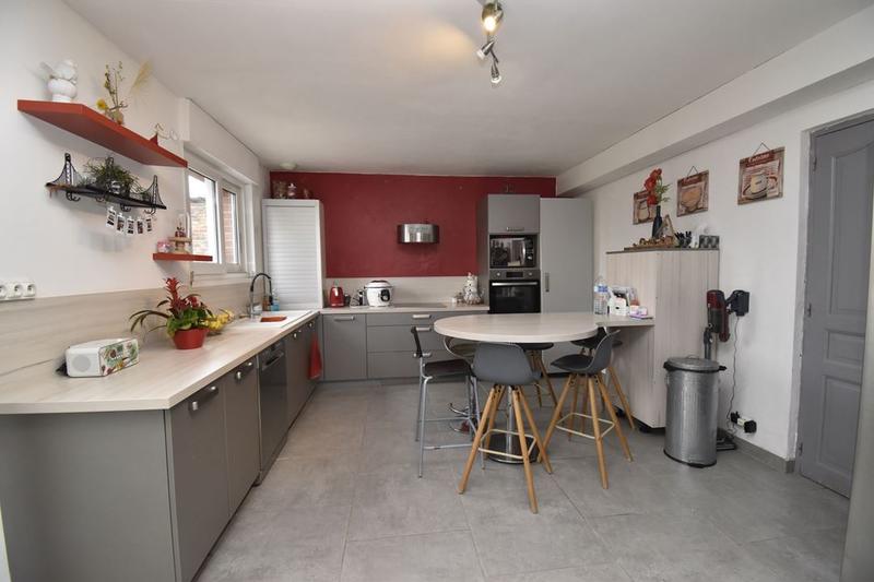 Pavillon - 150 m² - 8 pièces