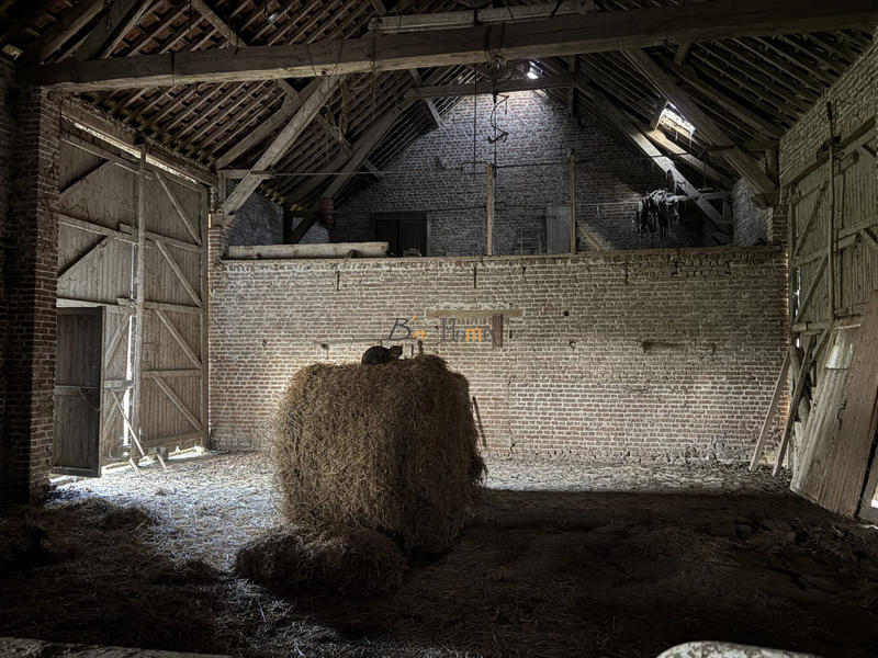 Maison ancienne - 350 m² - 1 pièce