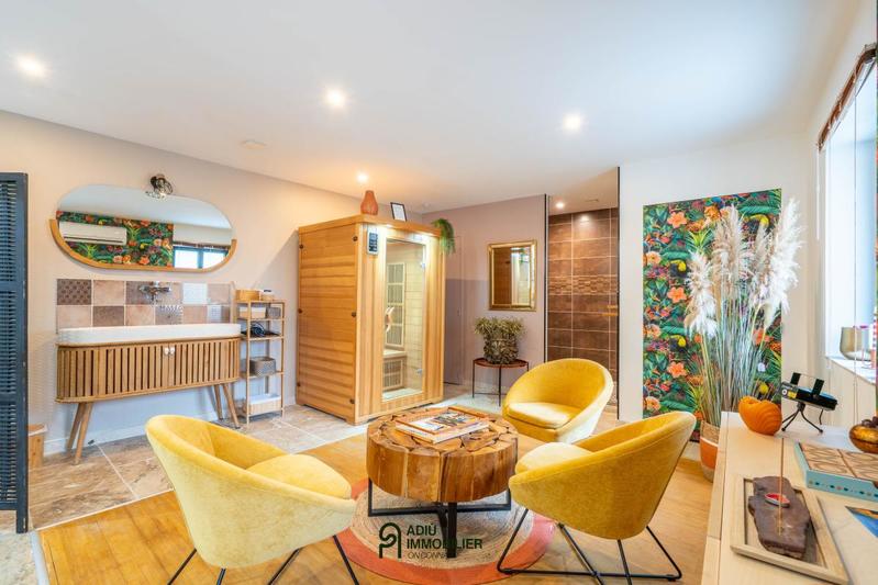 Maison - 316 m² - 6 pièces