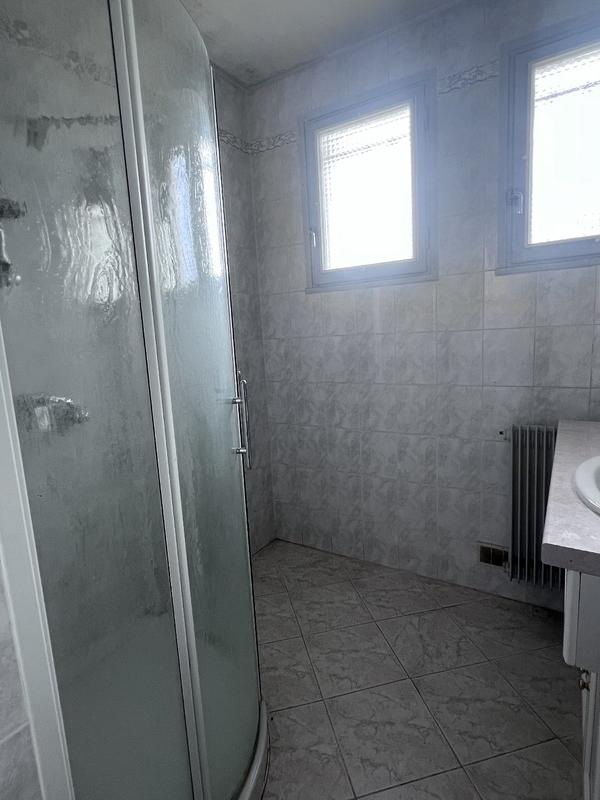 Maison - 185 m² - 7 pièces